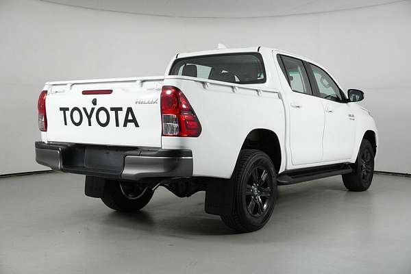 2024 Toyota Hilux SR (4x4) GUN126R 4X4