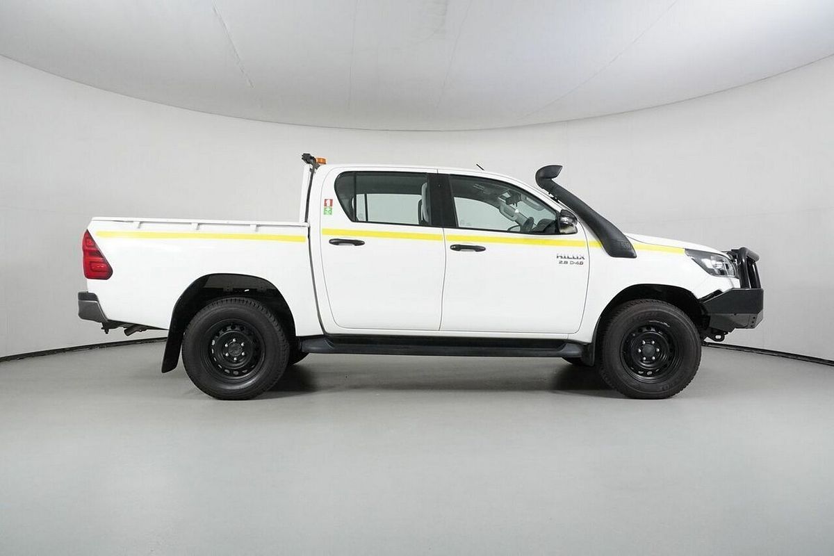 2020 Toyota Hilux SR (4x4) GUN126R Facelift 4X4