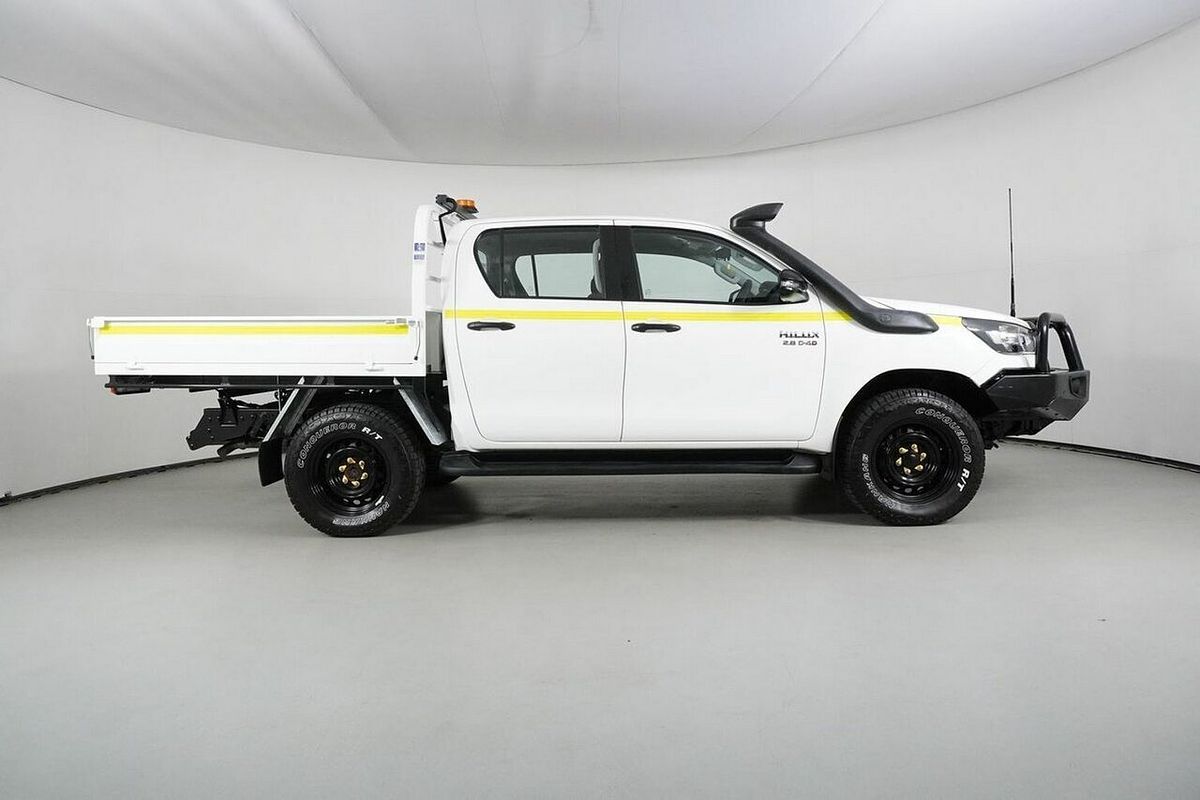 2022 Toyota Hilux SR (4x4) Steel Wheels GUN126R 4X4
