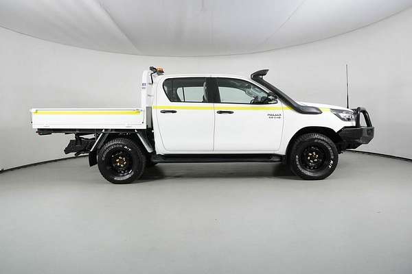 2022 Toyota Hilux SR (4x4) Steel Wheels GUN126R 4X4