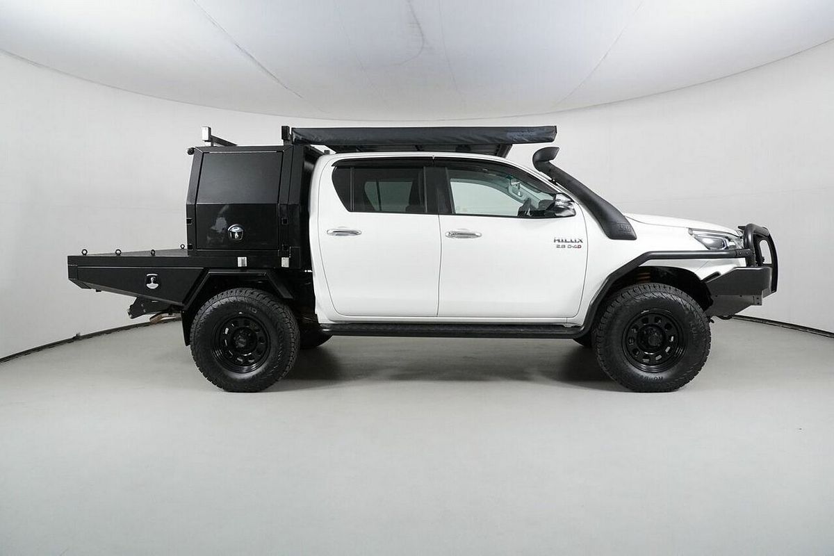 2021 Toyota Hilux SR5 (4x4) GUN126R Facelift 4X4