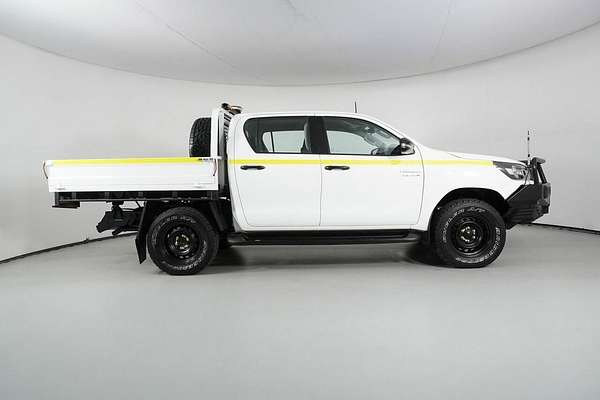2020 Toyota Hilux SR (4x4) GUN126R Facelift 4X4