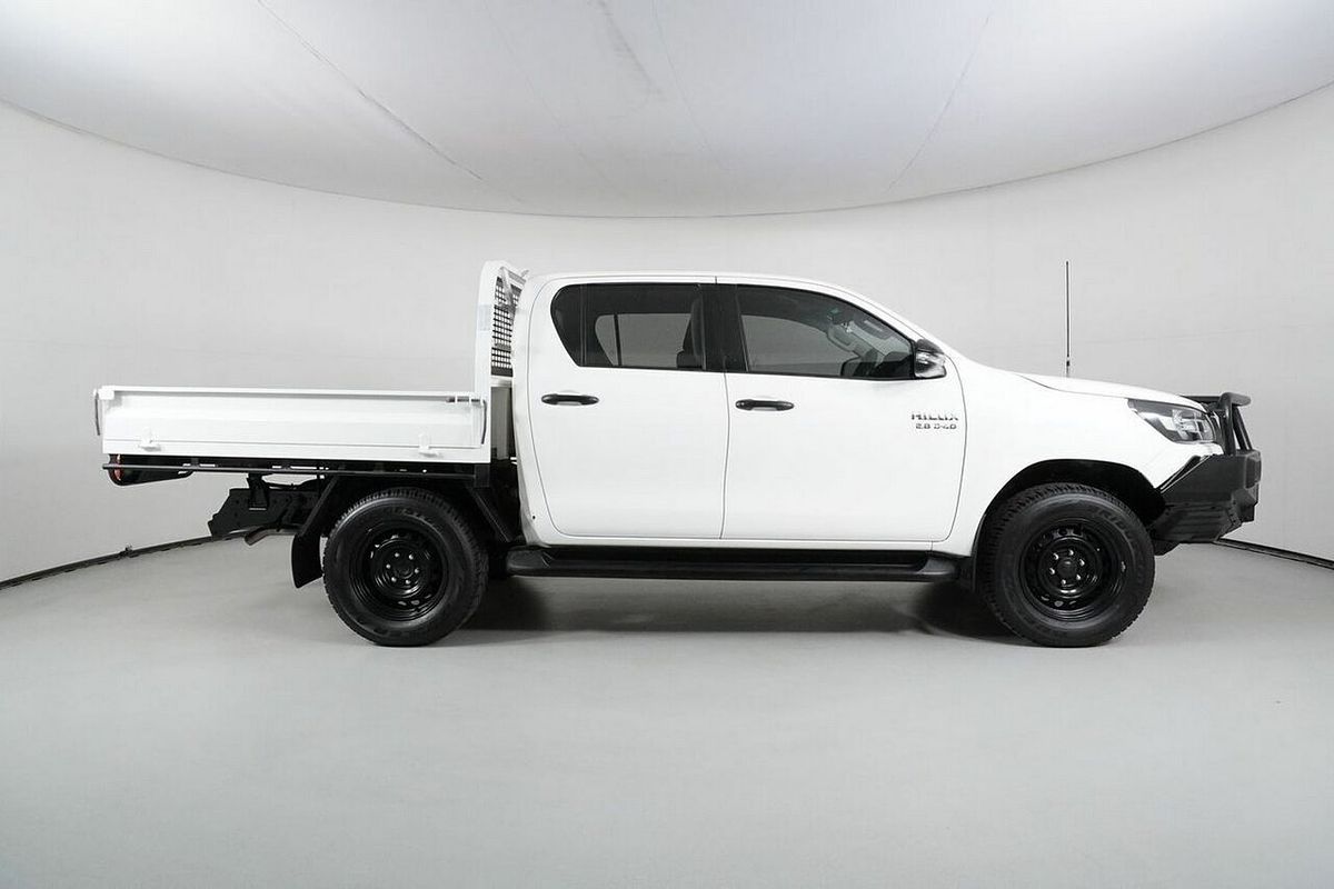 2022 Toyota Hilux SR (4x4) Steel Wheels GUN126R 4X4