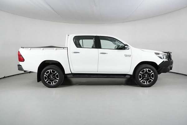 2016 Toyota Hilux SR (4x4) GUN126R 4X4