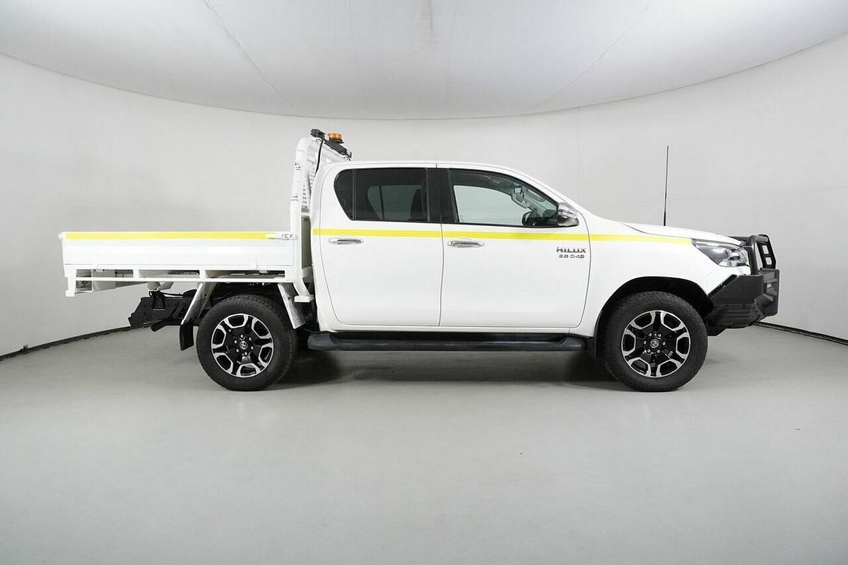 2021 Toyota Hilux SR5 (4x4) GUN126R Facelift 4X4