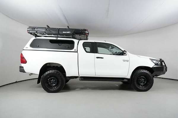 2021 Toyota Hilux SR (4x4) GUN126R Facelift 4X4