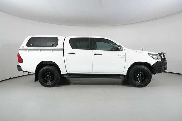 2021 Toyota Hilux SR (4x4) GUN126R Facelift 4X4