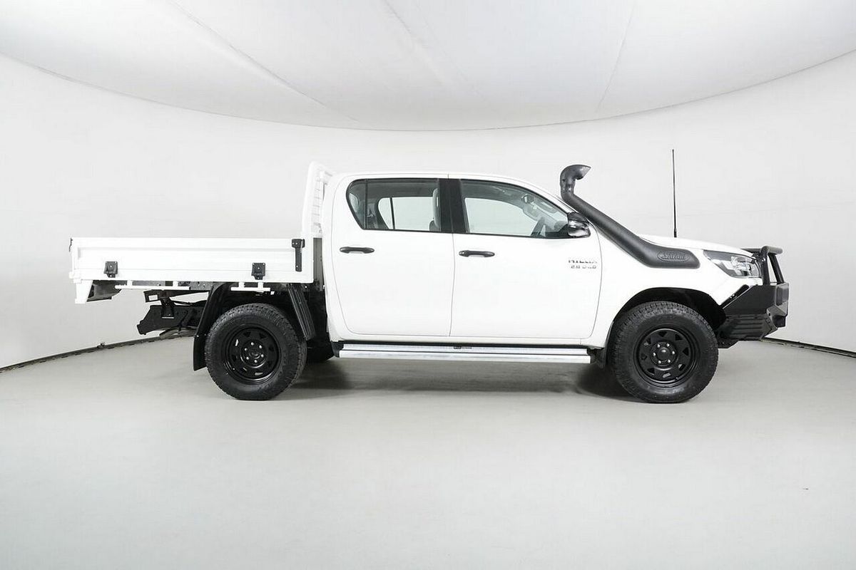 2021 Toyota Hilux SR (4x4) GUN126R Facelift 4X4