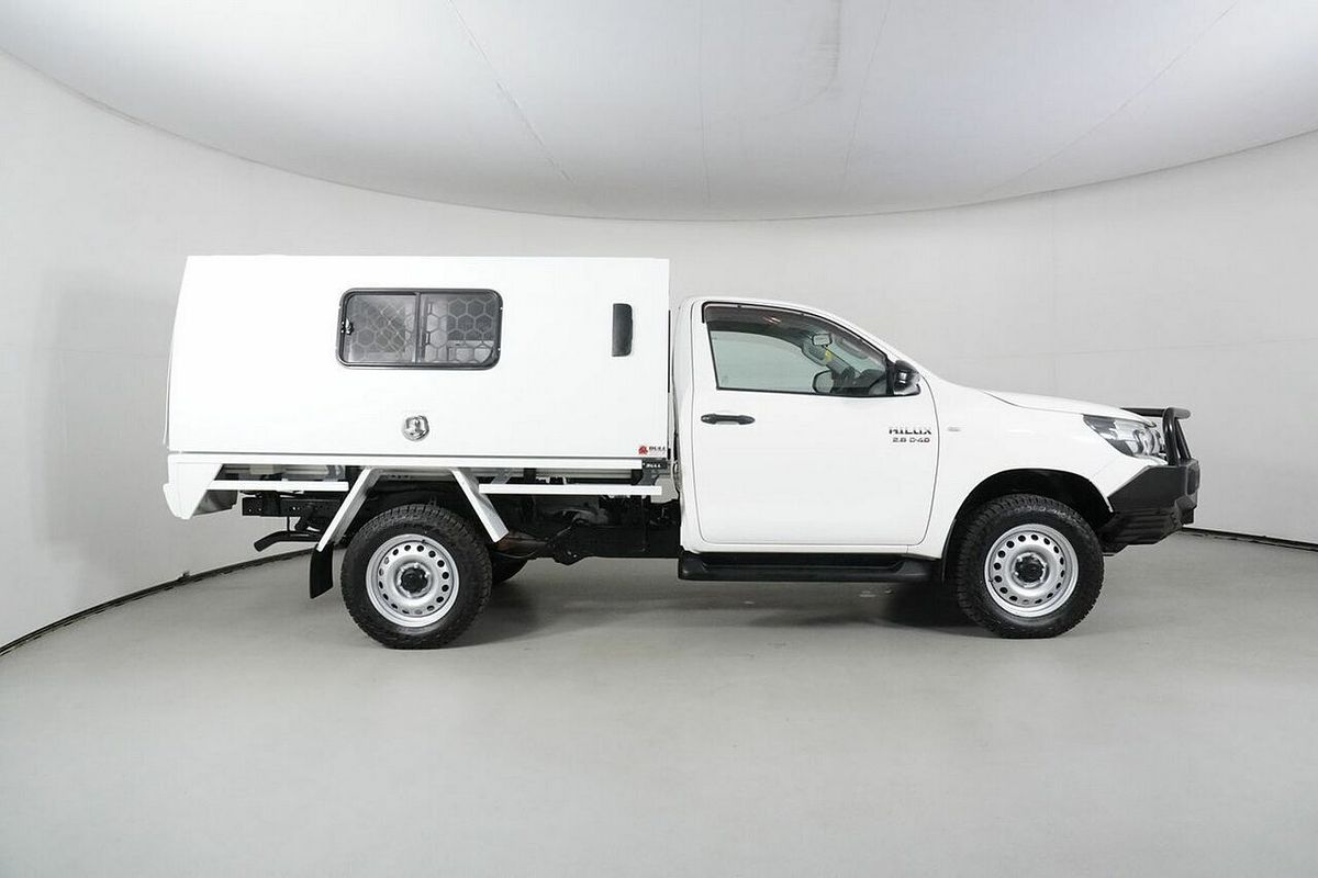 2018 Toyota Hilux SR (4x4) GUN126R MY17 4X4