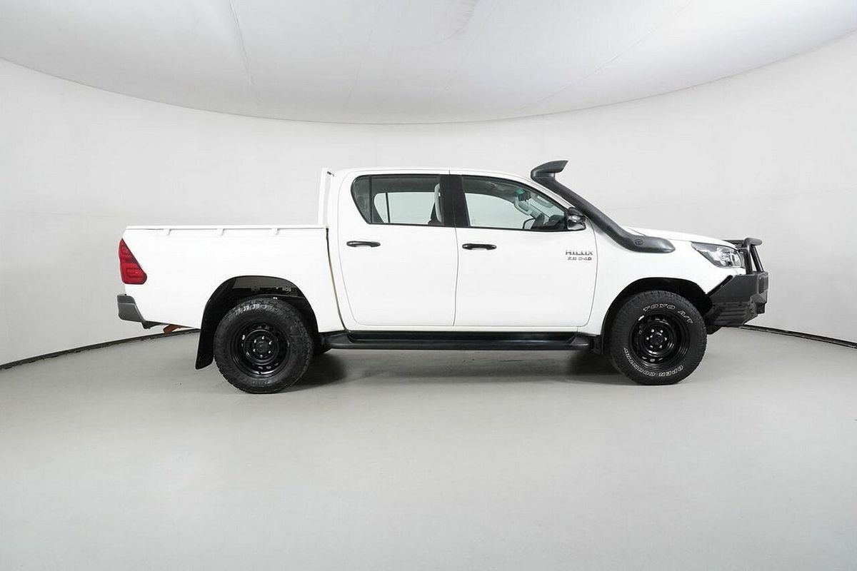 2022 Toyota Hilux SR (4x4) GUN126R 4X4