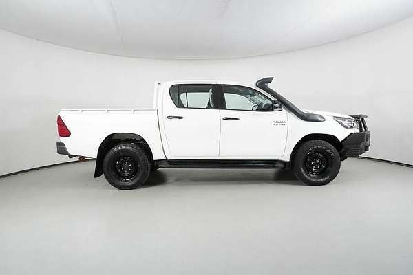2022 Toyota Hilux SR (4x4) GUN126R 4X4