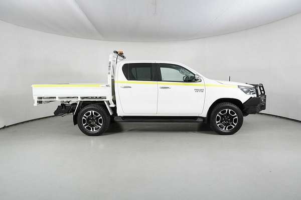 2021 Toyota Hilux SR5 (4x4) GUN126R Facelift 4X4