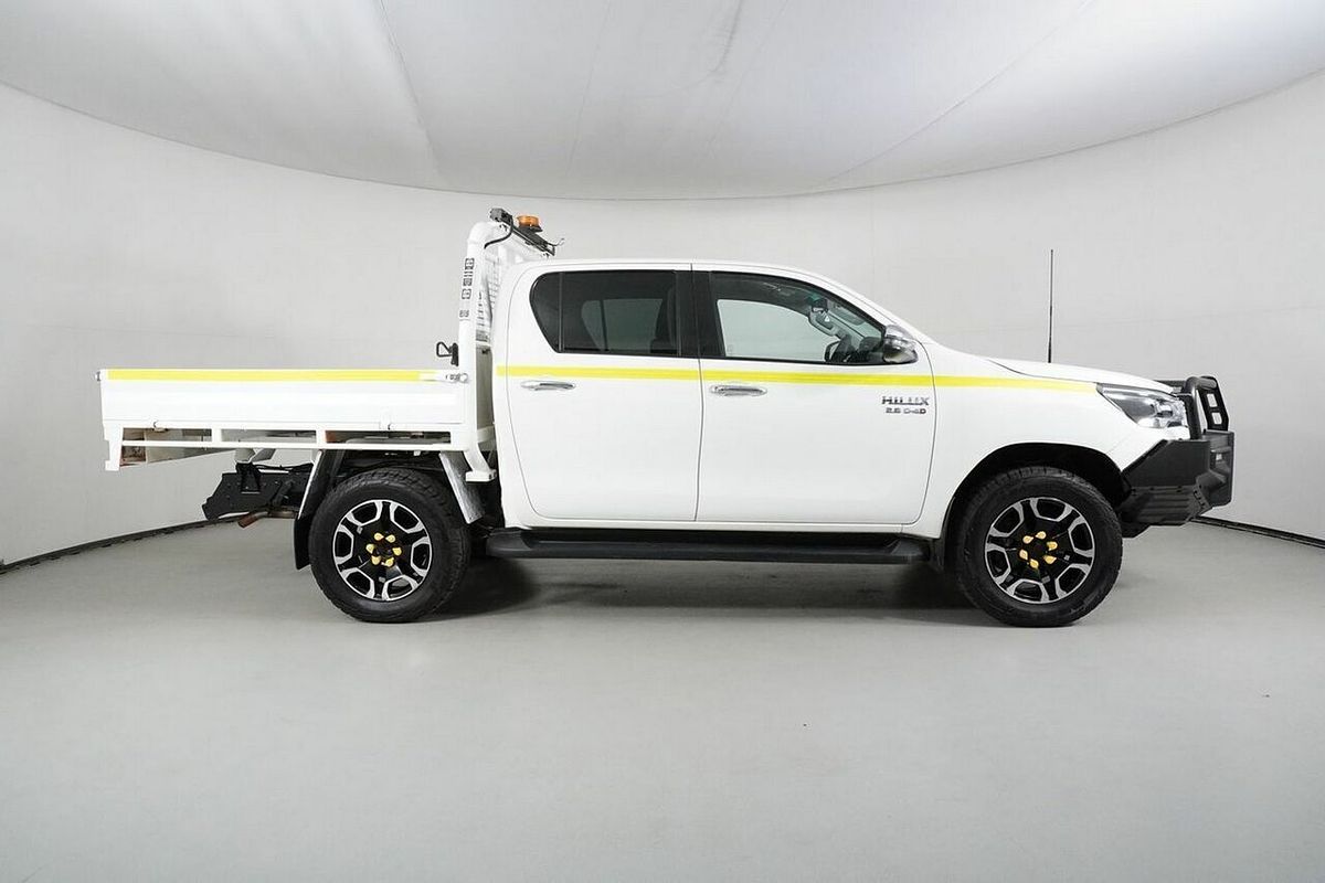 2021 Toyota Hilux SR5 (4x4) GUN126R Facelift 4X4