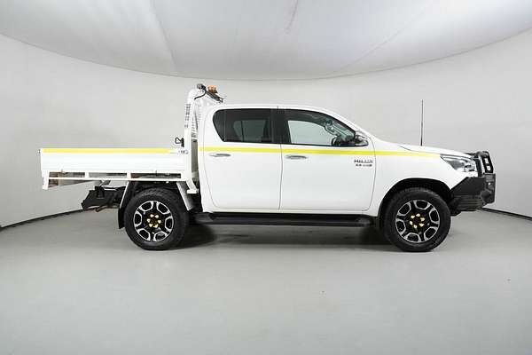 2021 Toyota Hilux SR5 (4x4) GUN126R Facelift 4X4