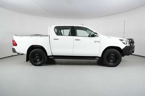2016 Toyota Hilux SR (4x4) GUN126R 4X4