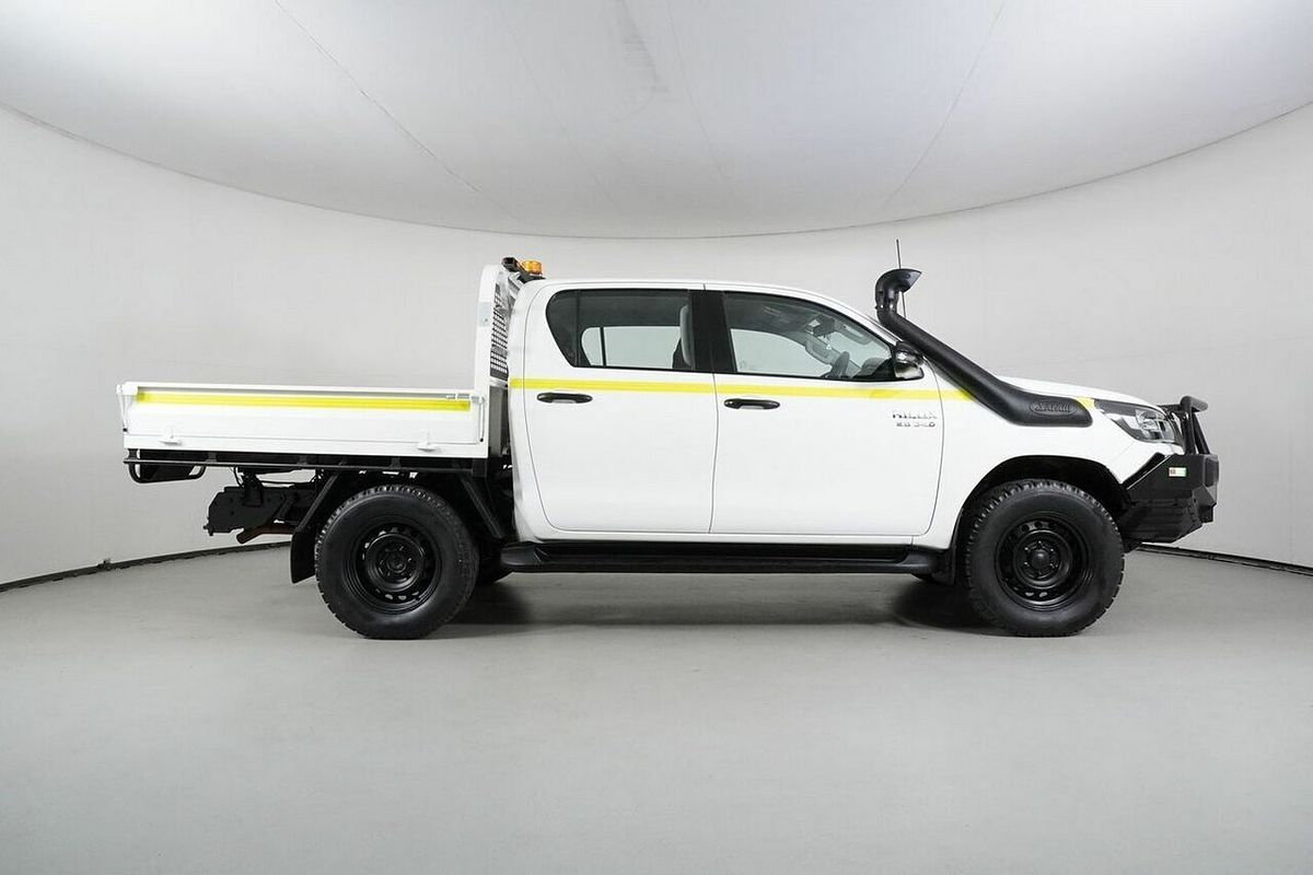 2021 Toyota Hilux SR (4x4) GUN126R Facelift 4X4