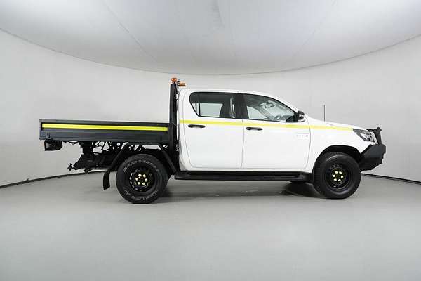 2021 Toyota Hilux SR (4x4) GUN126R Facelift 4X4