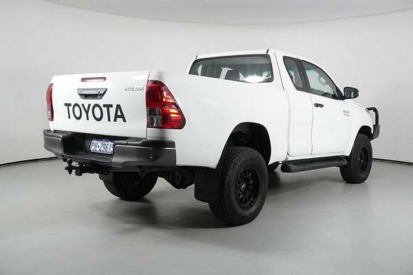 2019 Toyota Hilux SR (4x4) GUN126R MY19 4X4