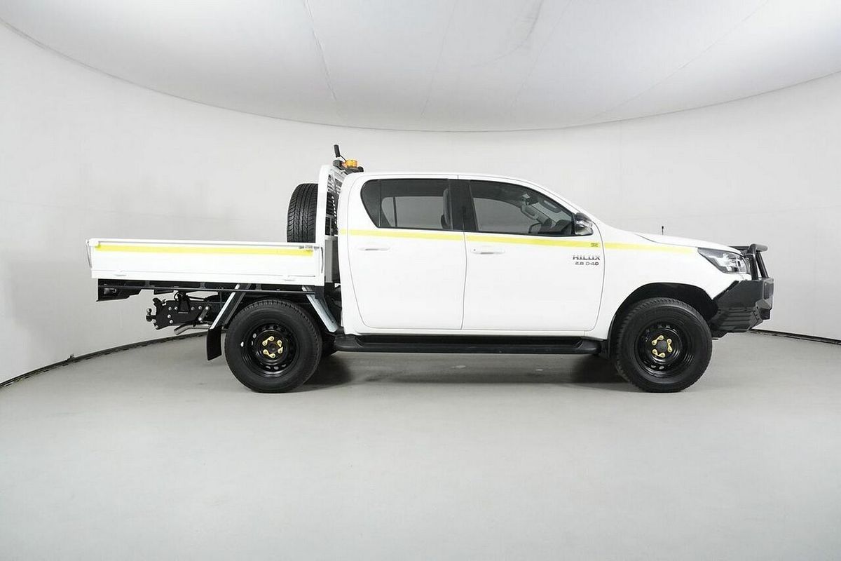 2023 Toyota Hilux SR (4x4) Steel Wheels GUN126R 4X4