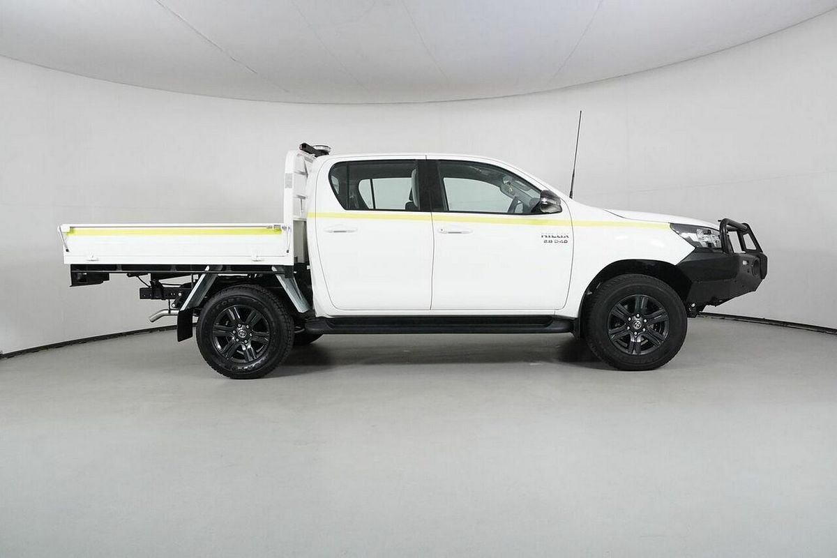 2023 Toyota Hilux SR (4x4) Steel Wheels GUN126R 4X4