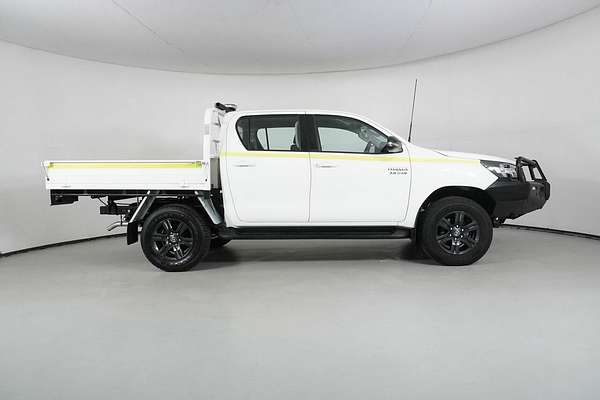 2023 Toyota Hilux SR (4x4) Steel Wheels GUN126R 4X4