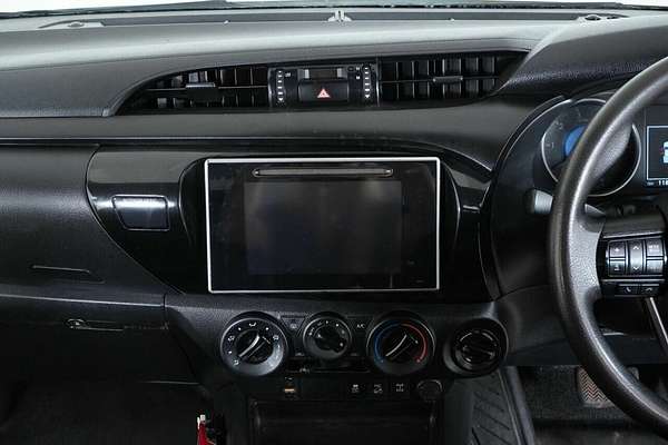 2020 Toyota Hilux SR (4x4) GUN126R Facelift 4X4