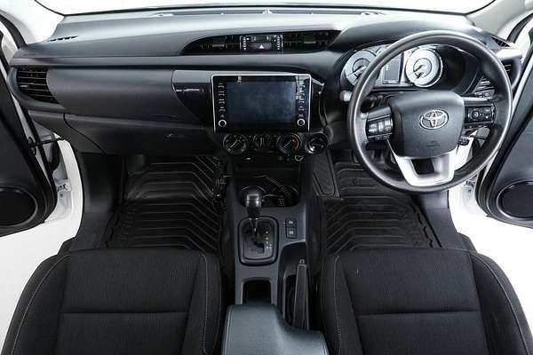2020 Toyota Hilux SR (4x4) GUN126R Facelift 4X4