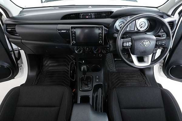 2020 Toyota Hilux SR (4x4) GUN126R Facelift 4X4