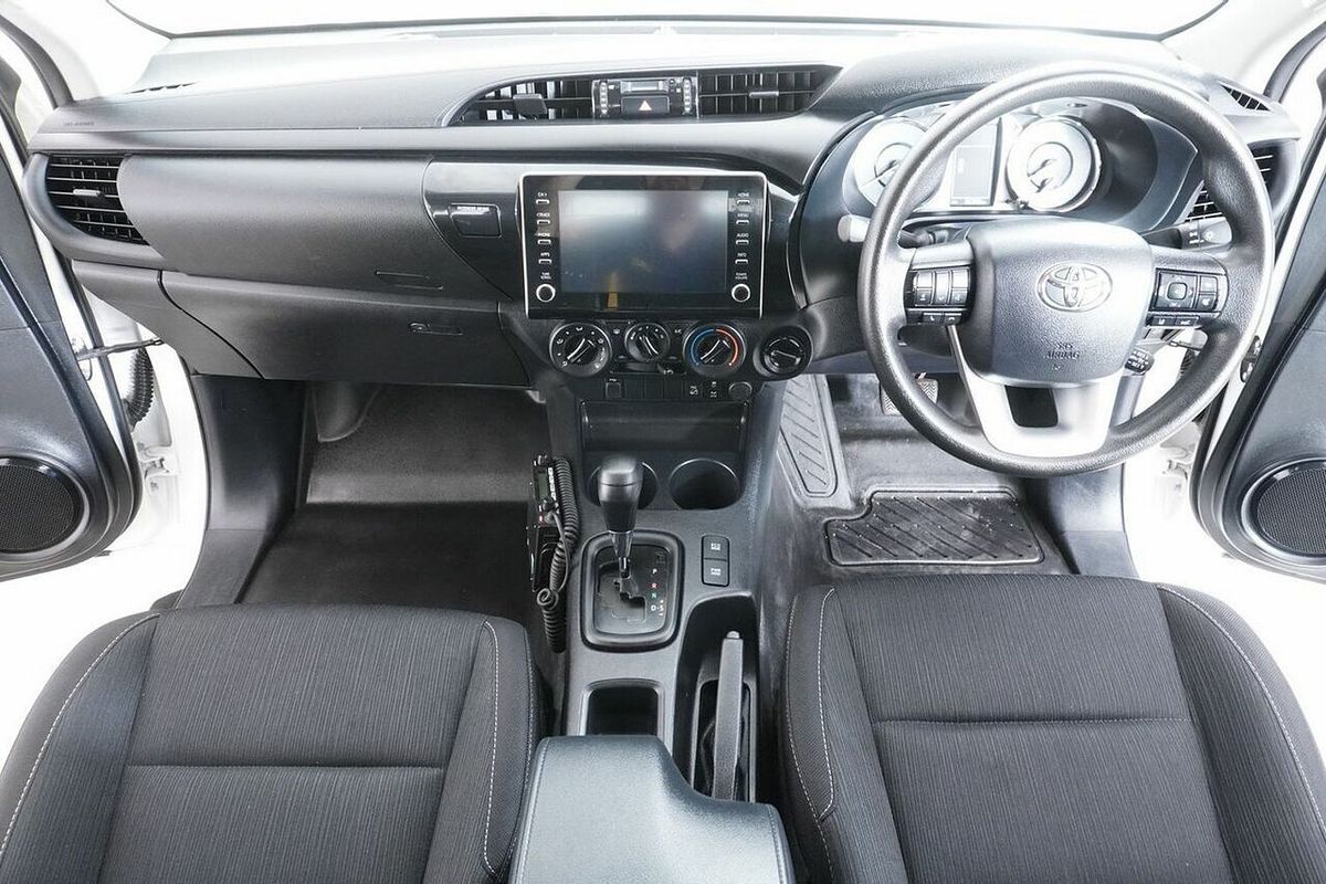 2021 Toyota Hilux SR (4x4) GUN126R 4X4