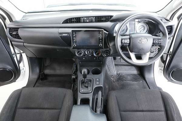 2020 Toyota Hilux SR (4x4) GUN126R Facelift 4X4