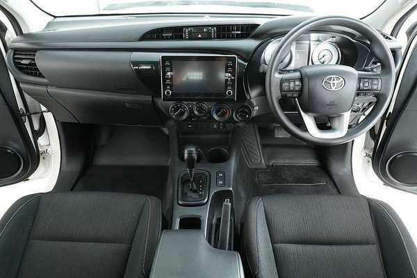 2021 Toyota Hilux SR (4x4) GUN126R Facelift 4X4