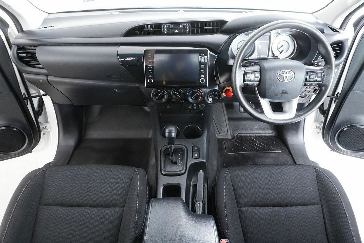 2021 Toyota Hilux SR (4x4) GUN126R Facelift 4X4