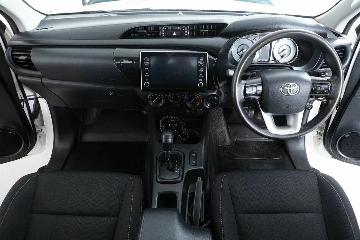 2021 Toyota Hilux SR (4x4) GUN126R Facelift 4X4