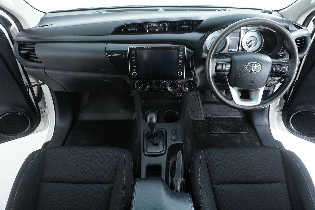 2021 Toyota Hilux SR (4x4) GUN126R Facelift 4X4
