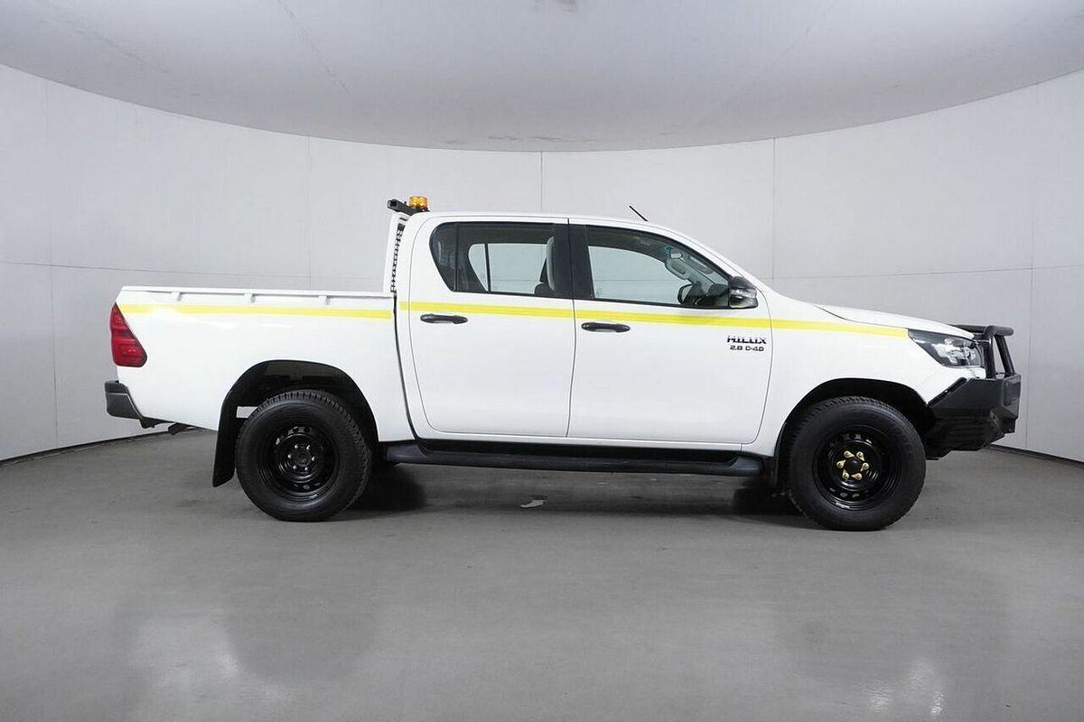 2021 Toyota Hilux SR (4x4) GUN126R Facelift 4X4