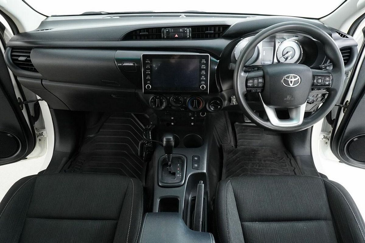 2021 Toyota Hilux SR (4x4) GUN126R 4X4
