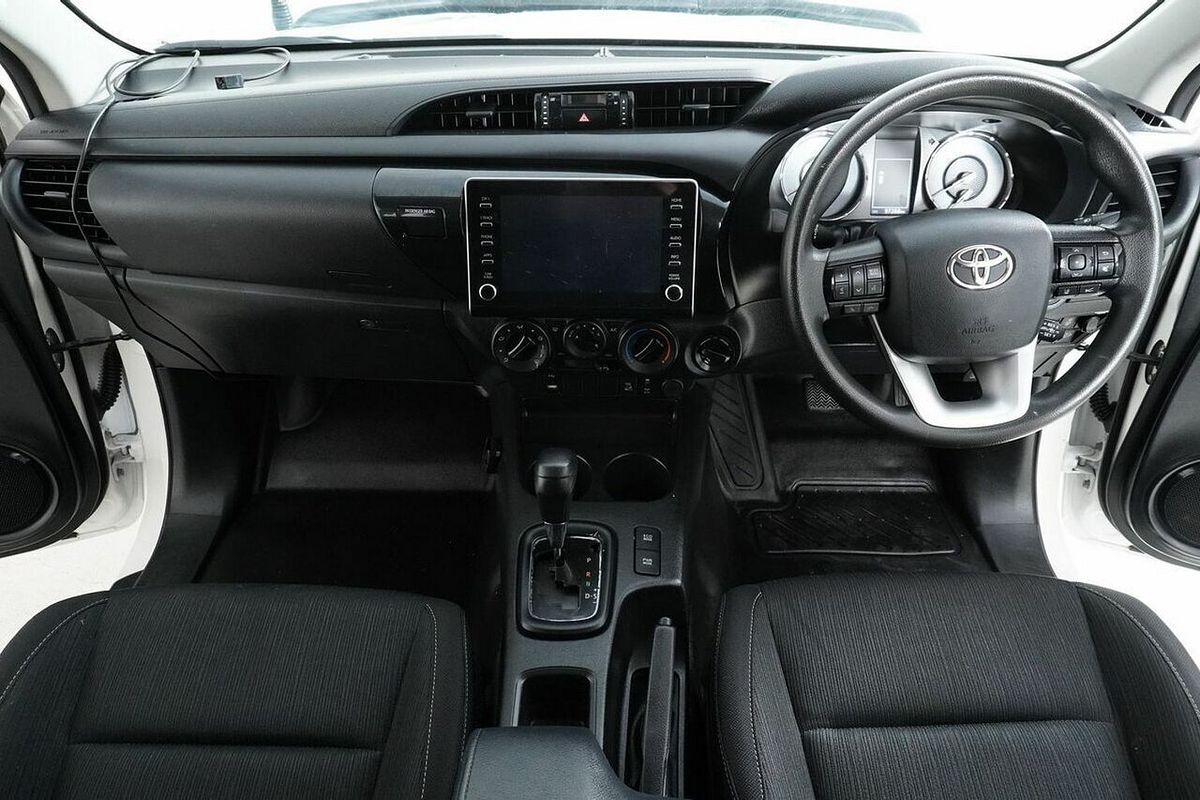 2021 Toyota Hilux SR (4x4) GUN126R Facelift 4X4