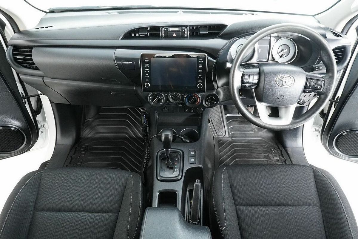 2021 Toyota Hilux SR (4x4) GUN126R Facelift 4X4