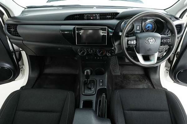 2020 Toyota Hilux SR (4x4) GUN126R Facelift 4X4