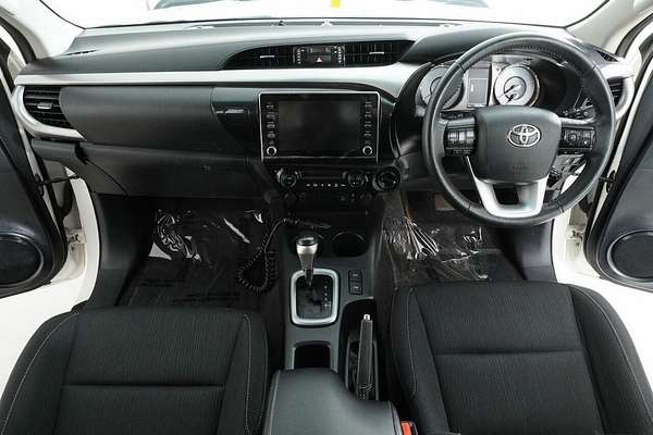 2021 Toyota Hilux SR5 (4x4) GUN126R Facelift 4X4