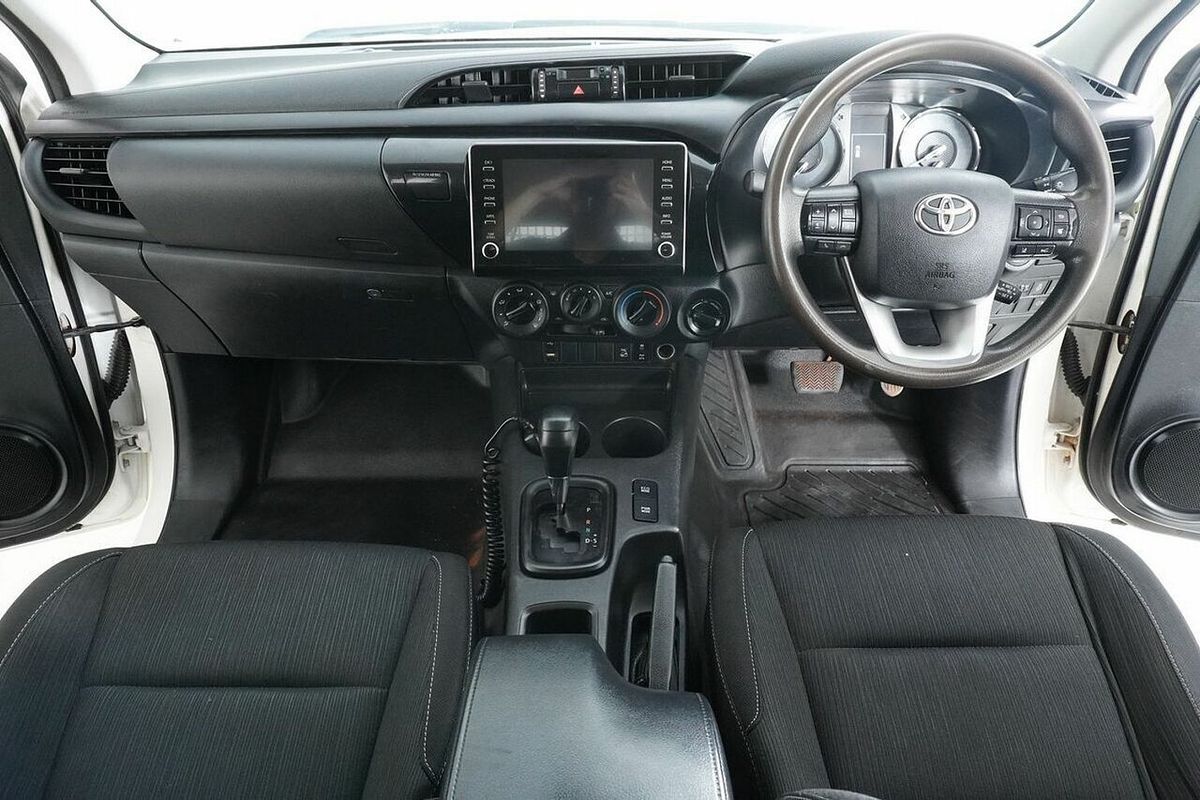 2021 Toyota Hilux SR (4x4) GUN126R Facelift 4X4