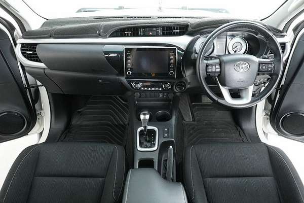 2021 Toyota Hilux SR5 (4x4) GUN126R Facelift 4X4