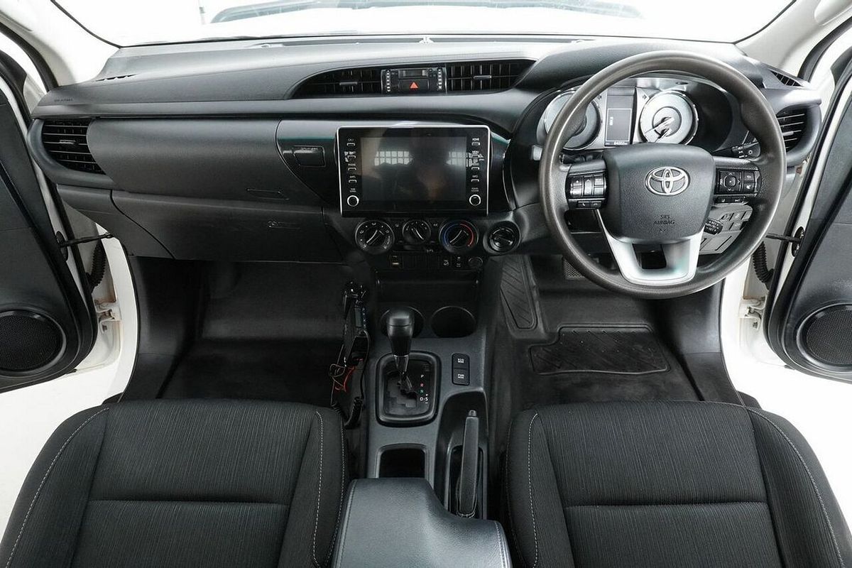 2021 Toyota Hilux SR (4x4) GUN126R Facelift 4X4
