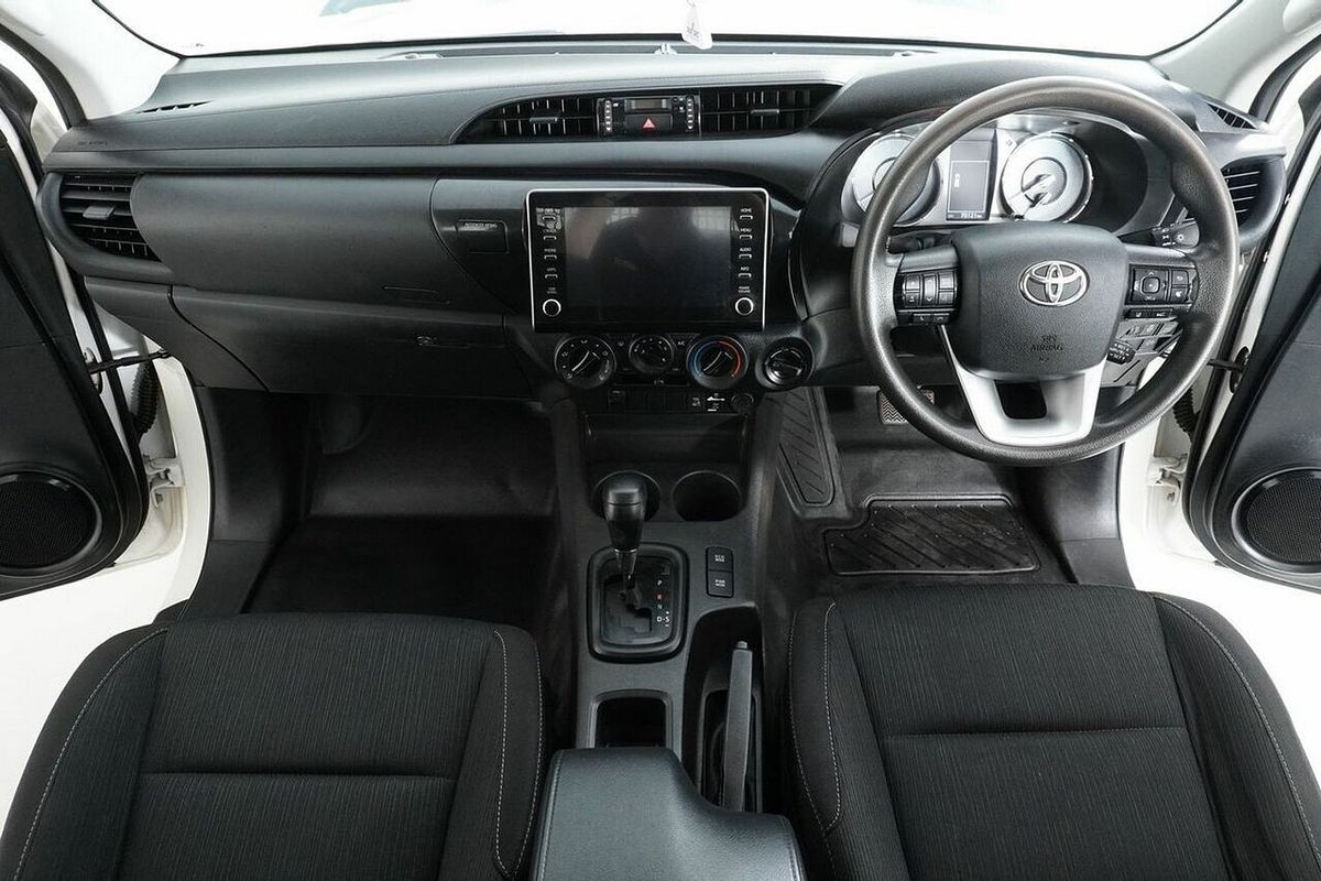 2021 Toyota Hilux SR (4x4) GUN126R Facelift 4X4