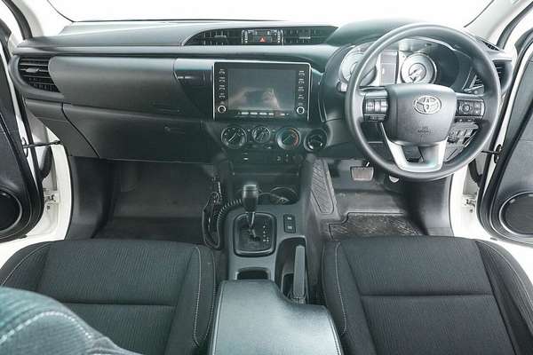 2020 Toyota Hilux SR (4x4) GUN126R Facelift 4X4