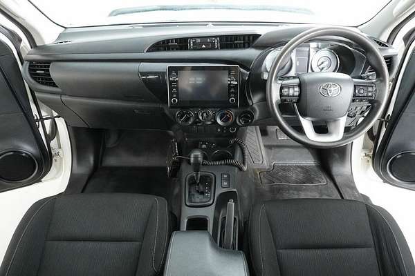 2020 Toyota Hilux SR (4x4) GUN126R Facelift 4X4