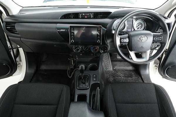 2020 Toyota Hilux SR (4x4) GUN126R Facelift 4X4