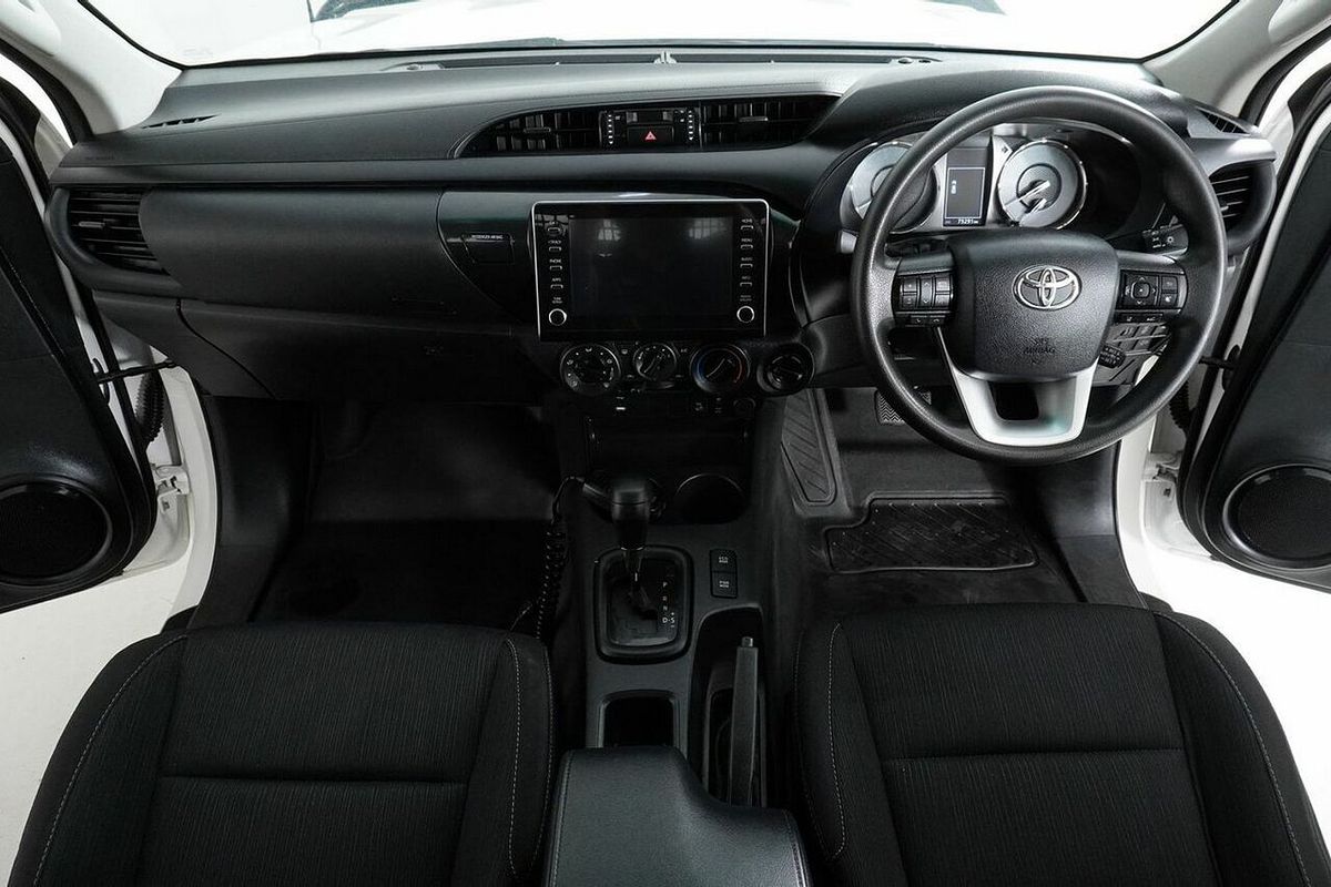 2021 Toyota Hilux SR (4x4) GUN126R Facelift 4X4