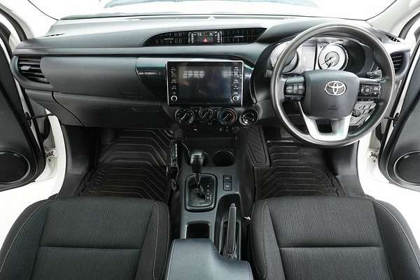 2022 Toyota Hilux SR (4x4) Steel Wheels GUN126R 4X4