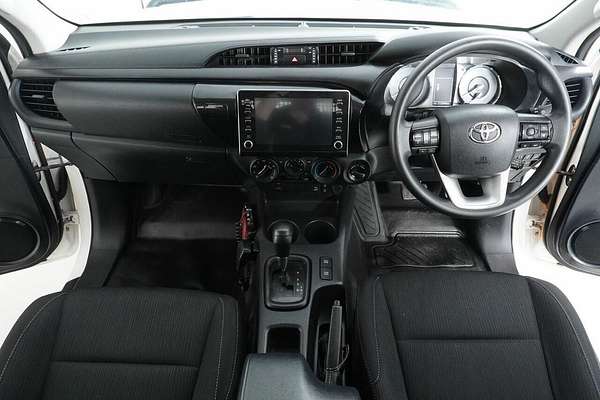 2020 Toyota Hilux SR (4x4) GUN126R Facelift 4X4